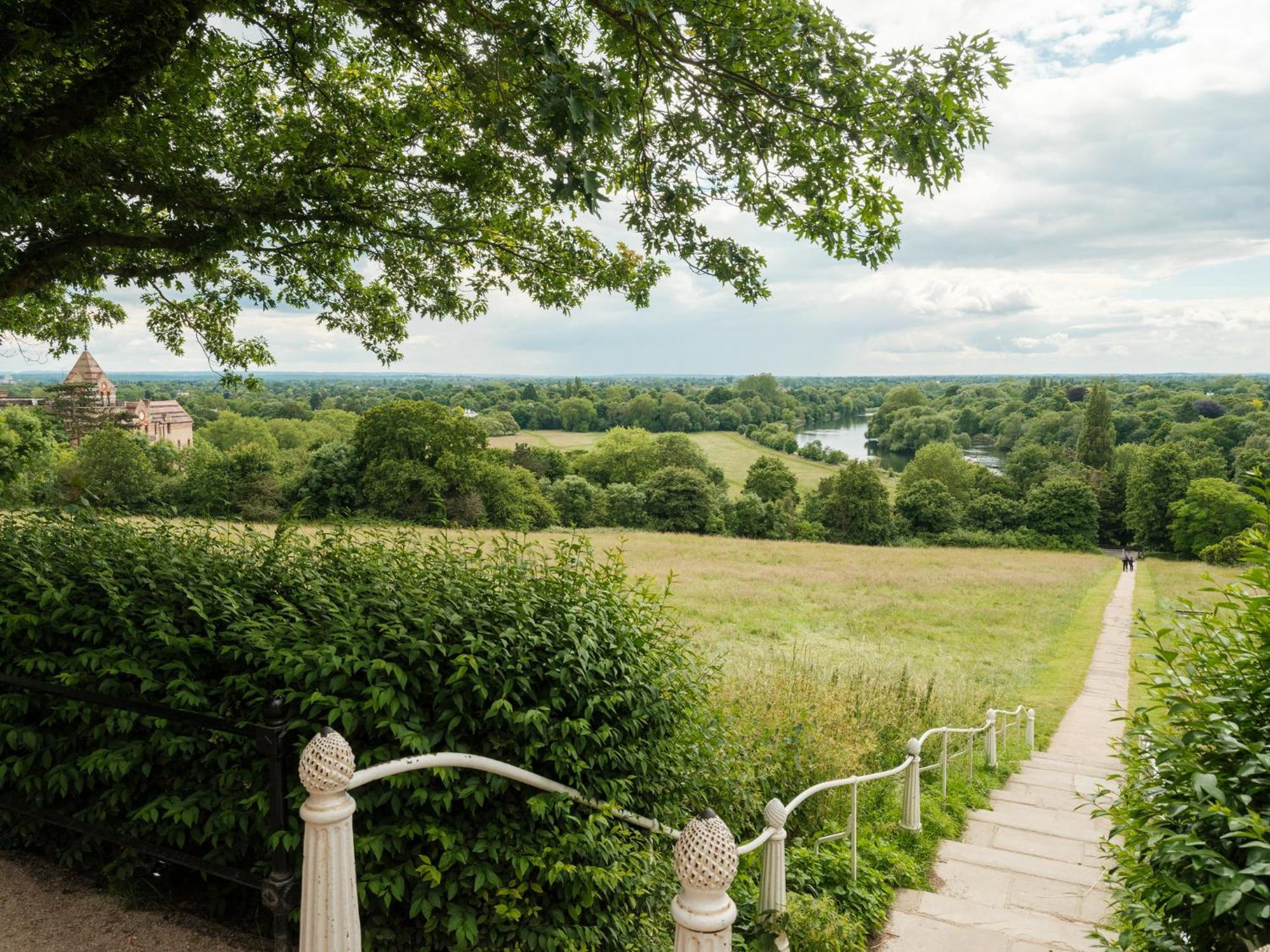 Отель Richmond Hill