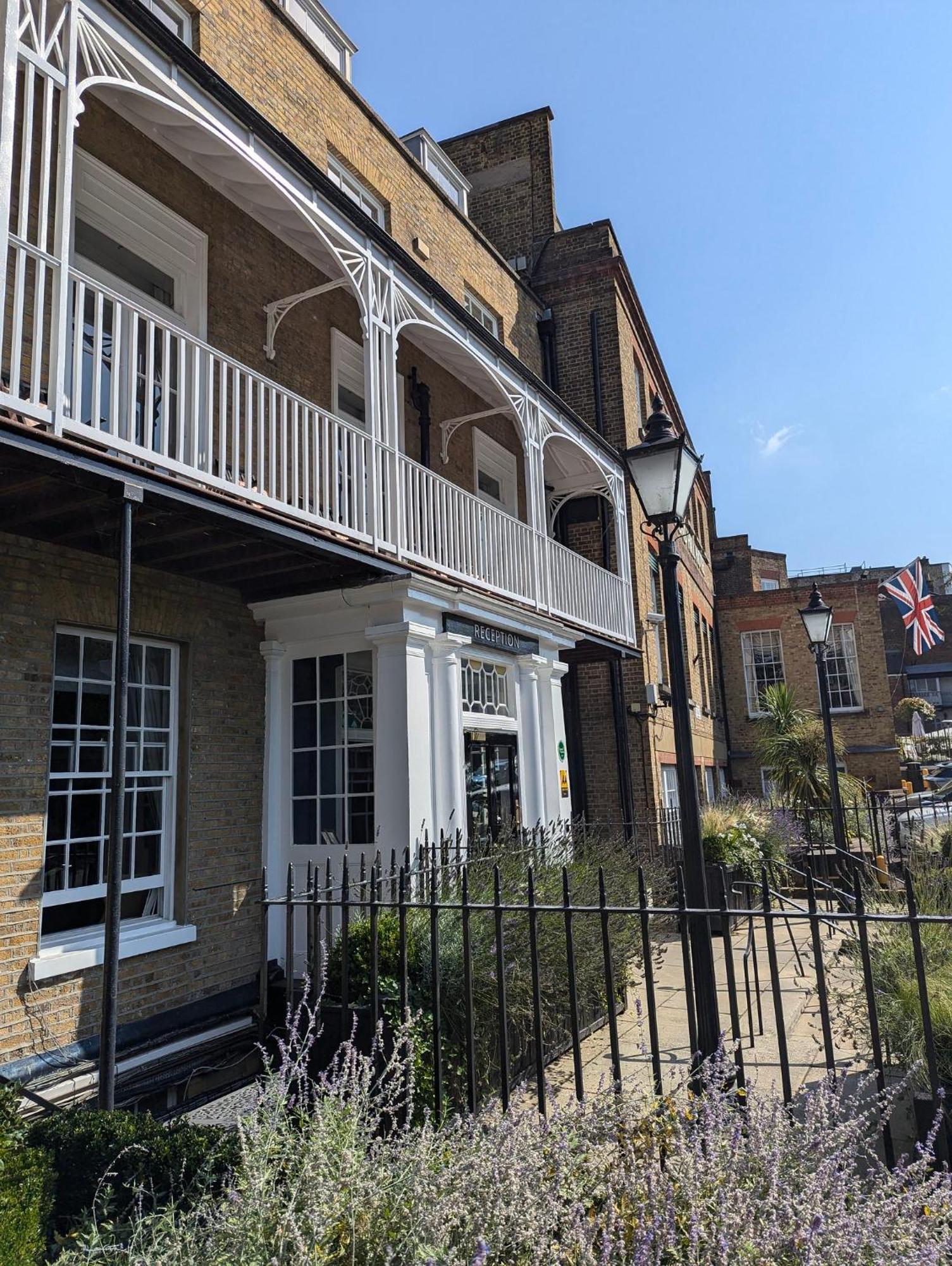 Отель Richmond Hill Ричмонд